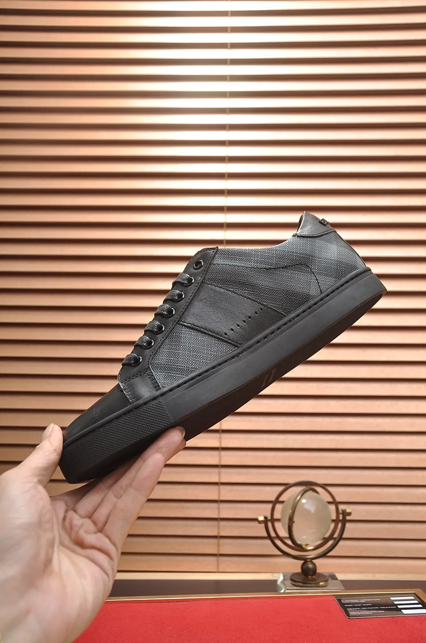 Men's shoes💰480💶[Burberry] (cowhide lining) classic low-top sneakers｜Imported cowhide with classic plaid fabric｜Cow leather lining｜Original outsole｜Fine workmanship and comfortable to wear Size: 38-44 (customized at 45)